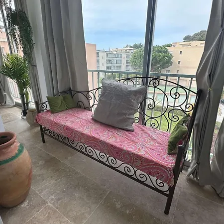 Beau T3 Climatise Dans Sanary-sur-Mer
